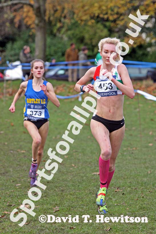 Amy Griffiths on her way to third place in the under-20s, under-17 and under-20 womens Liverpool Cross Challenge. David T. Hewitson/Sports for All Pics